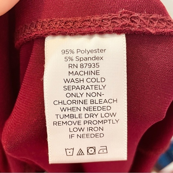 Susan Graver skirt size M cranberry burgundy red elastic waist - Picture 6 of 6